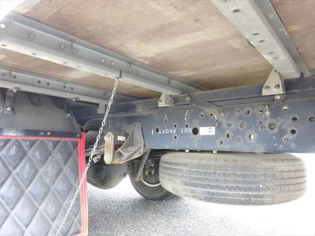 いすゞ エルフ BKG-NPR85AN(2WD)の写真7