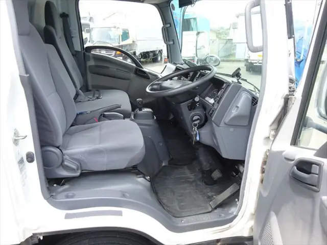 いすゞ エルフ BKG-NPR85AN(2WD)の写真24