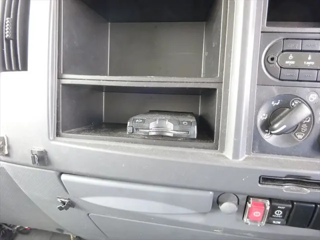 いすゞ エルフ BKG-NPR85AN(2WD)の写真29