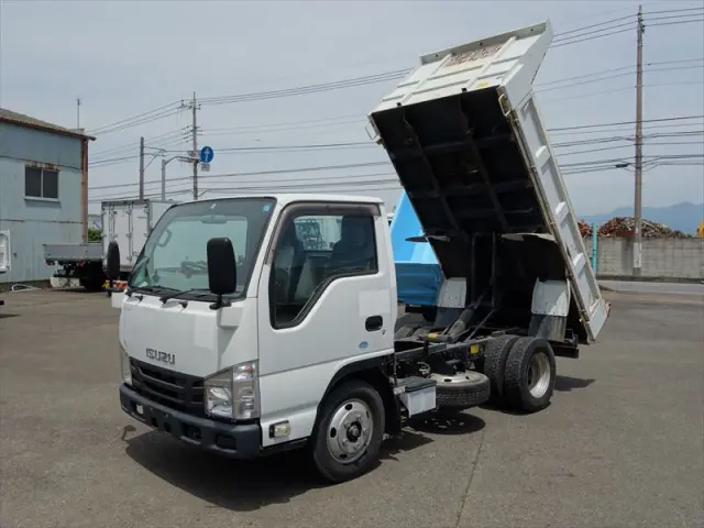 いすゞ エルフ TPG-NKR85AN(2WD)の写真1