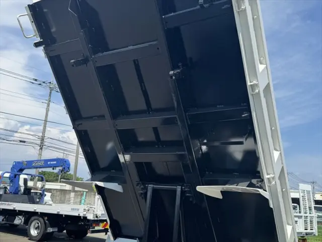 日野 デュトロ TKG-XZU675T(4WD)の写真11