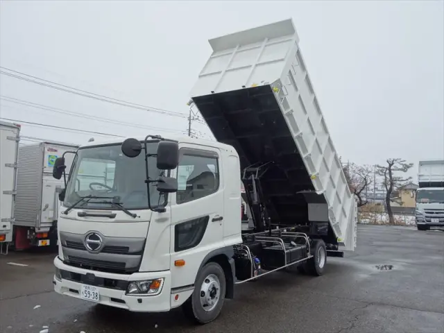 日野 レンジャー 2PG-FD2ABAの写真1
