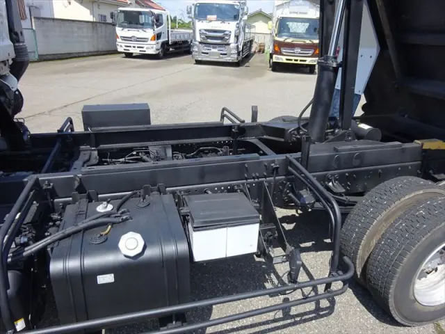 いすゞ フォワード 2RG-FRR90S2(2WD)の写真6