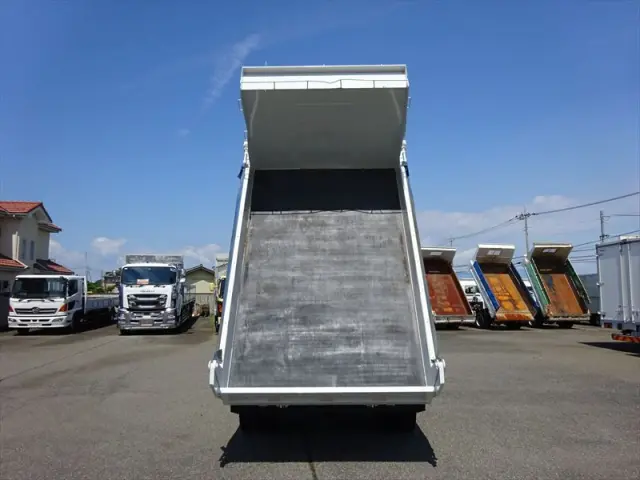 いすゞ フォワード 2RG-FRR90S2(2WD)の写真16