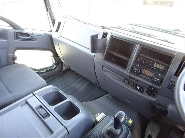 いすゞ フォワード 2RG-FRR90S2(2WD)の写真25
