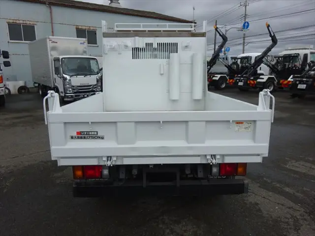 いすゞ エルフ TPG-NJR85AD(2WD)の写真10