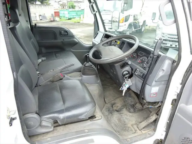 いすゞ エルフ TPG-NJR85AD(2WD)の写真14