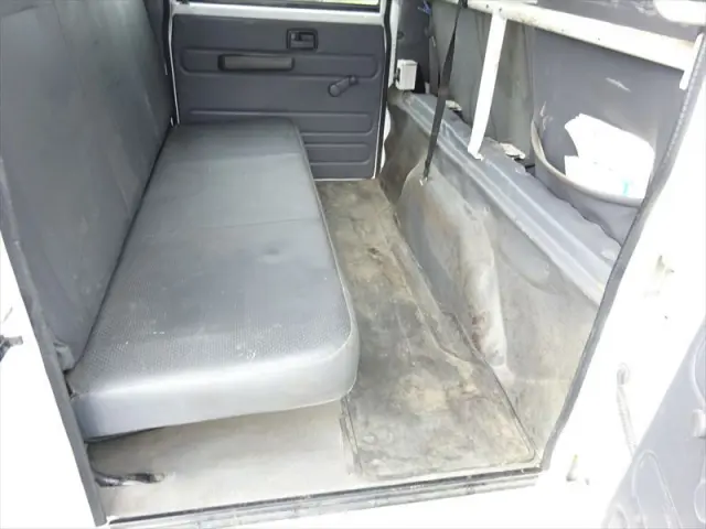 いすゞ エルフ TPG-NJR85AD(2WD)の写真16