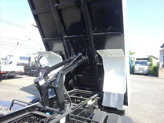 日野 レンジャー 2DG-FC2ABA(2WD)の写真8