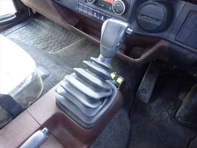 日野 レンジャー 2DG-FC2ABA(2WD)の写真23