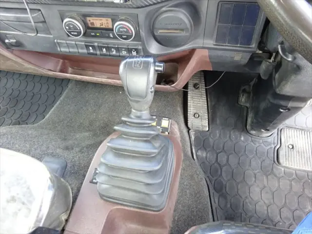 日野 レンジャー 2DG-FC2ABA(2WD)の写真29