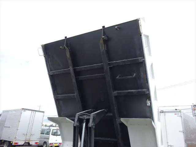 いすゞ フォワード TKG-FRR90S1(2WD)の写真9