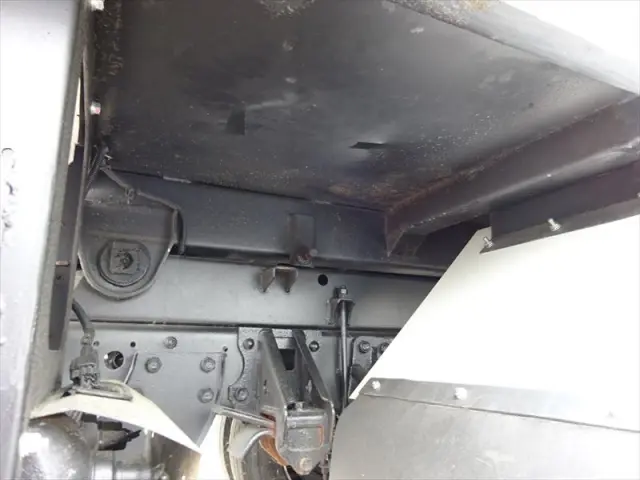 いすゞ フォワード TKG-FRR90S1(2WD)の写真11