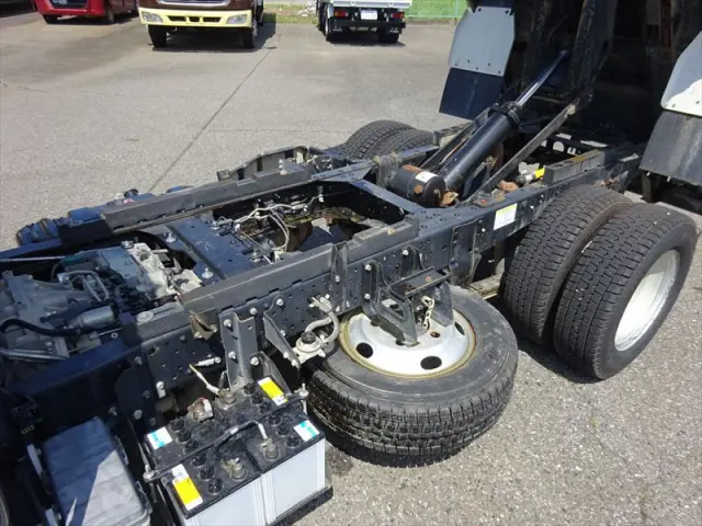 いすゞ エルフ TKG-NKS85AN(4WD)の写真9