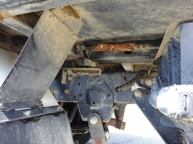 いすゞ エルフ TKG-NKS85AN(4WD)の写真10