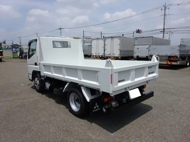 三菱 キャンター 2RG-FBA60(2WD)の写真4