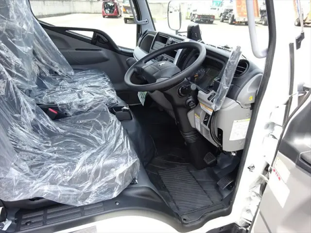 三菱 キャンター 2RG-FBA60(2WD)の写真16