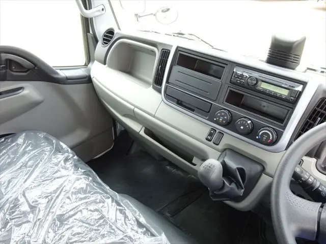 三菱 キャンター 2RG-FBA60(2WD)の写真19