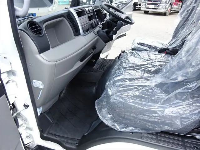 三菱 キャンター 2RG-FBA60(2WD)の写真20
