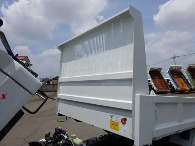 三菱 キャンター 2RG-FBA60(2WD)の写真25