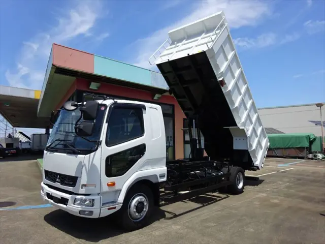 三菱 ファイター 2KG-FK62FZ(2WD)の写真1