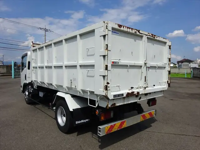 いすゞ エルフ TPG-NPR85YN(2WD)の写真4