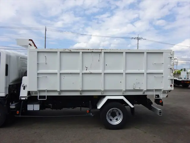 いすゞ エルフ TPG-NPR85YN(2WD)の写真6