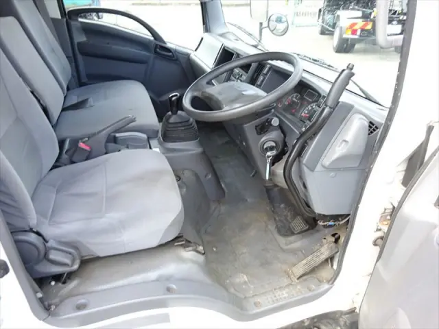 いすゞ エルフ TPG-NPR85YN(2WD)の写真25