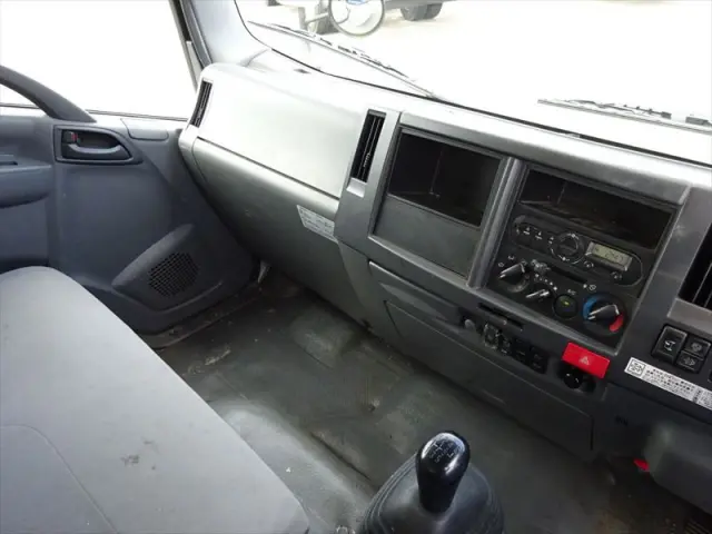 いすゞ エルフ TPG-NPR85YN(2WD)の写真28