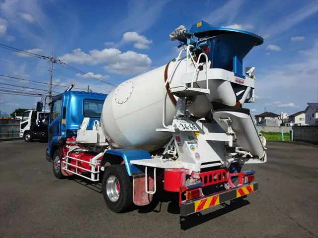 いすゞ フォワード 2PG-FSR90S2(2WD)の写真3