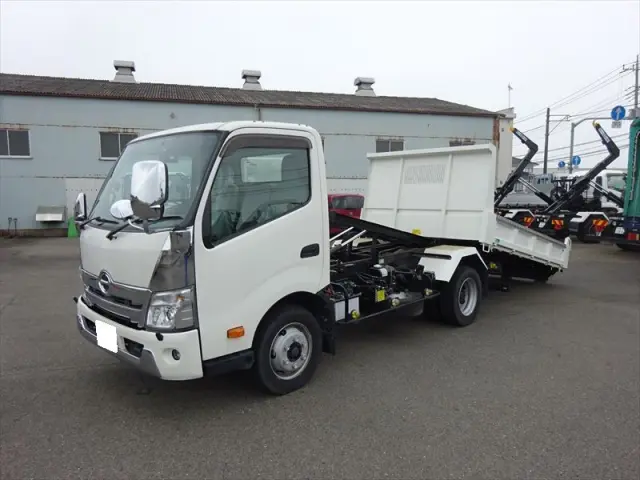 日野 デュトロ 2KG-XZU700Xの写真1