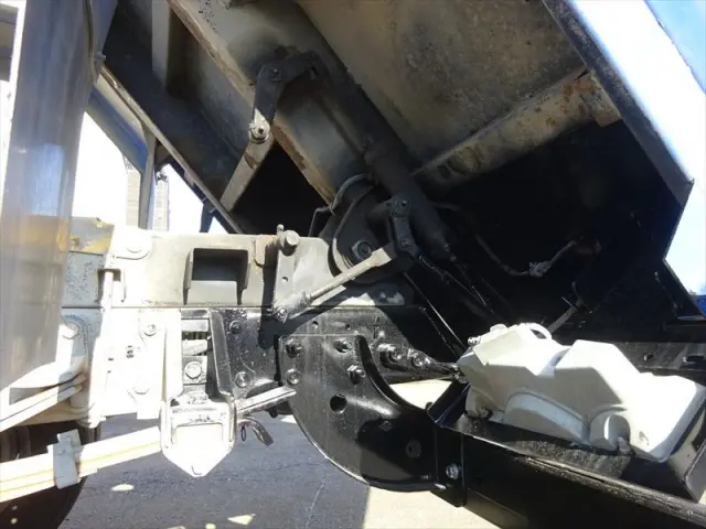 いすゞ フォワード 2RG-FRR90S1の写真7