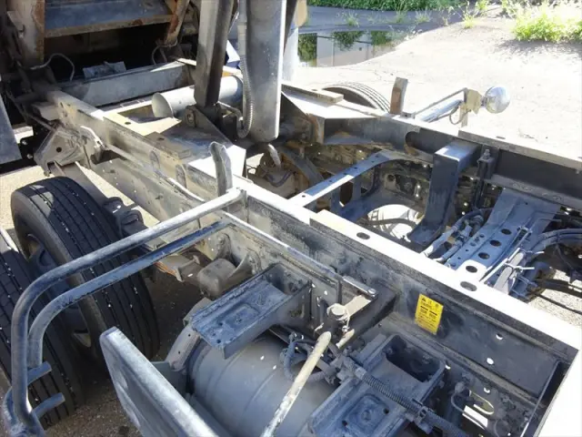 いすゞ フォワード 2RG-FRR90S1の写真10