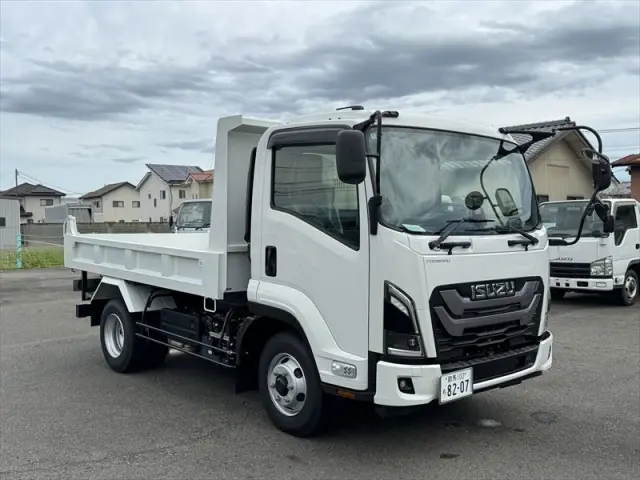 いすゞ フォワード 2RG-FRR90S4(2WD)の写真2