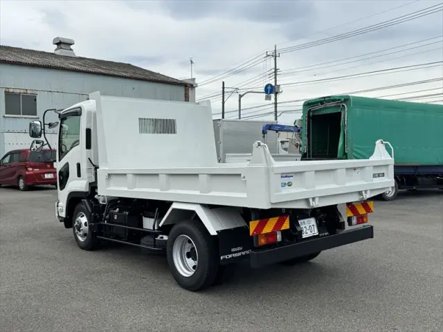 いすゞ フォワード 2RG-FRR90S4(2WD)の写真4