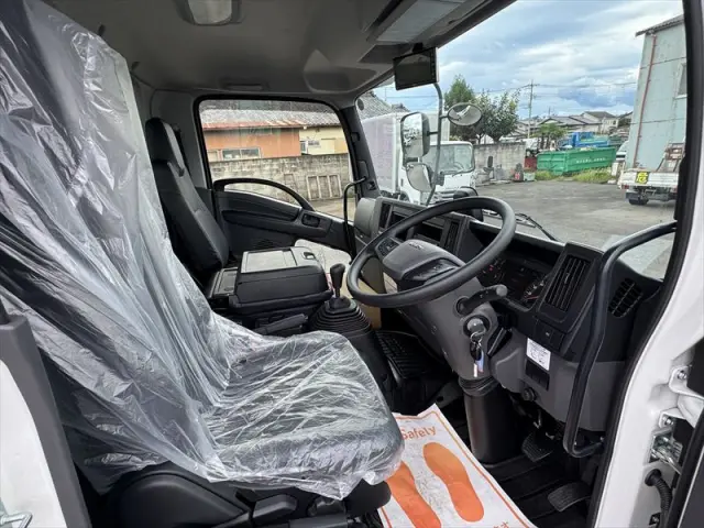 いすゞ フォワード 2RG-FRR90S4(2WD)の写真14