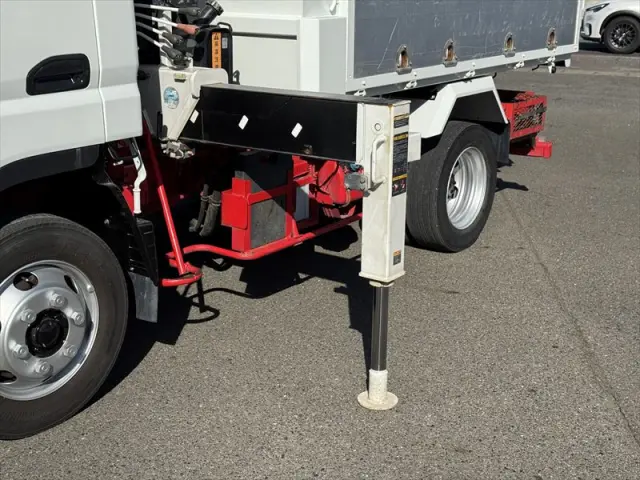 三菱 キャンター 2PG-FEB80の写真4