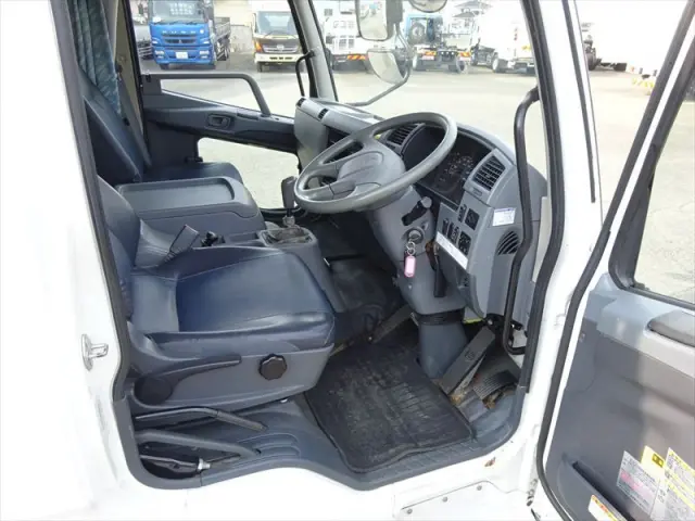三菱 ファイター QKG-FK62FZ(2WD)の写真24