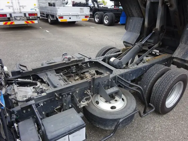 いすゞ エルフ TPG-NKR85ANの写真6