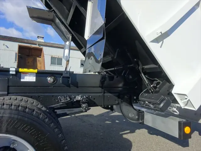 三菱 ファイター 2KG-FK72F(2WD)の写真7