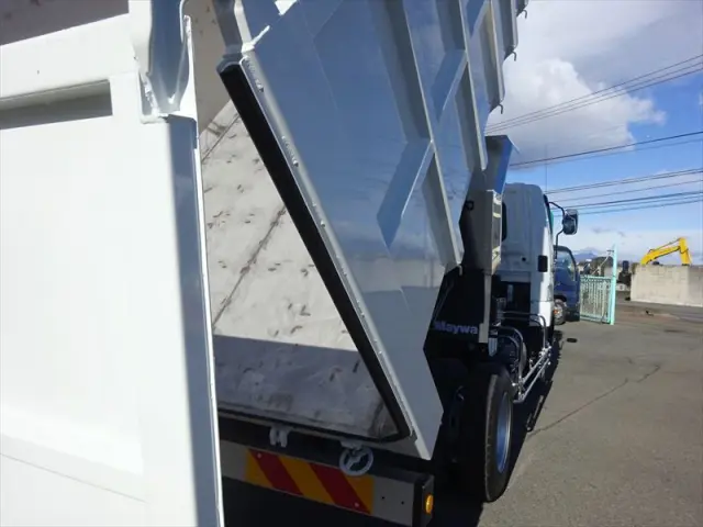 三菱 ファイター 2KG-FK72F(2WD)の写真15