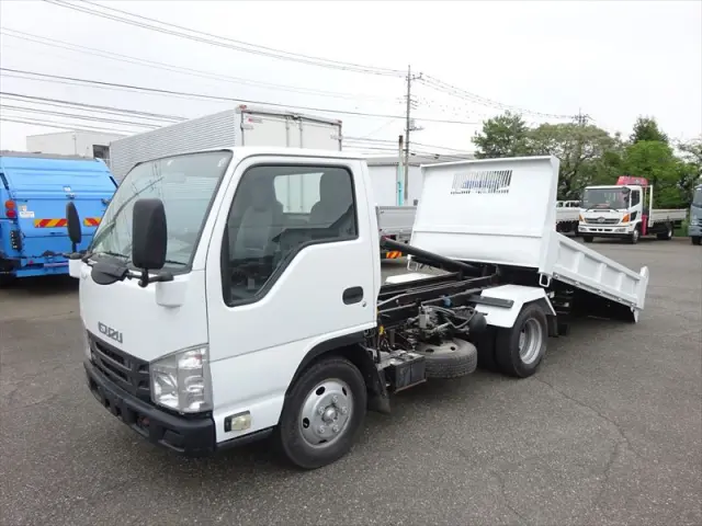 いすゞ エルフ TPG+NKR85AN(2WD)の写真1