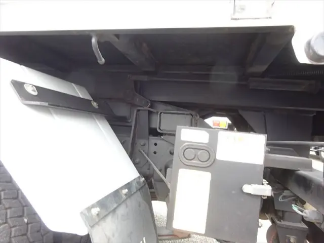 いすゞ エルフ TPG+NKR85AN(2WD)の写真8