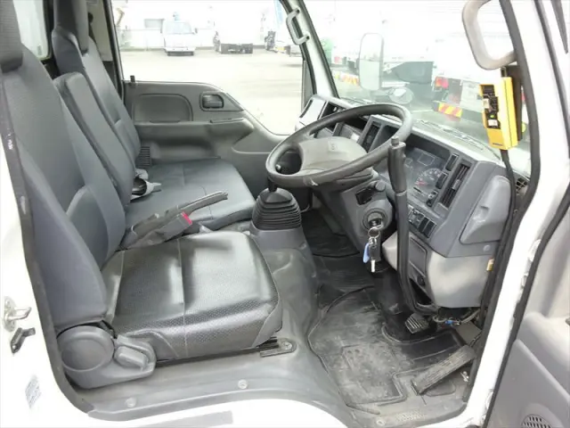いすゞ エルフ TPG+NKR85AN(2WD)の写真24