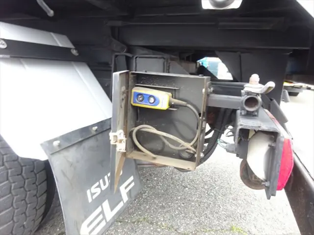 いすゞ エルフ TPG+NKR85AN(2WD)の写真33