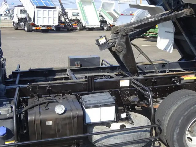 いすゞ フォワード 2RG-FRR90S1(2WD)の写真6