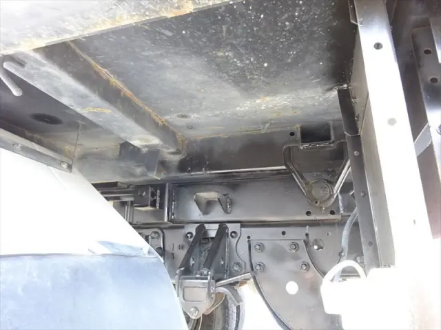 いすゞ フォワード 2RG-FRR90S1(2WD)の写真7