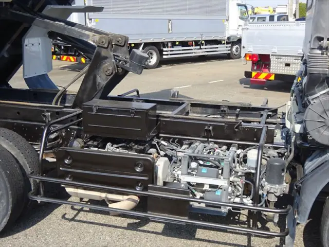 いすゞ フォワード 2RG-FRR90S1(2WD)の写真10