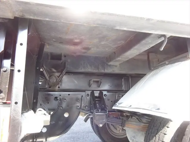 いすゞ フォワード 2RG-FRR90S1(2WD)の写真11