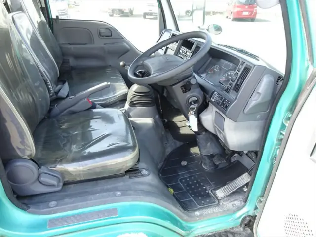 いすゞ エルフ TPG-NKR85N(2WD)の写真23